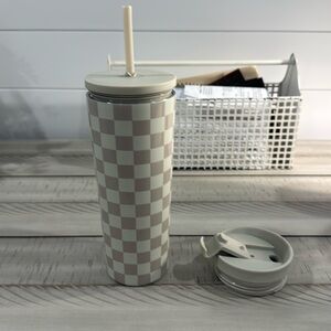 Simple Modern tumbler with 2 lids